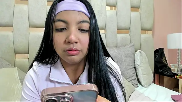 nicole fisherr online show from March 10, 2026, 7:35 am