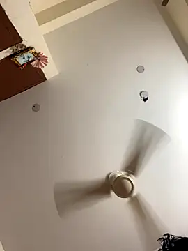 satrr xxx online show from September 25, 2025, 5:00 am