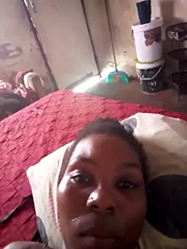 Snapshot of CURVYZENANDExx chatting on November 26, 2025, 8:37 am CURVYZENANDExx online show from November 26, 2025, 8:37 am