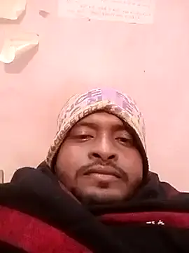 Snapshot of desicockblack chatting on January 2, 2025, 7:40 pm desicockblack online show from January 2, 2025, 7:40 pm