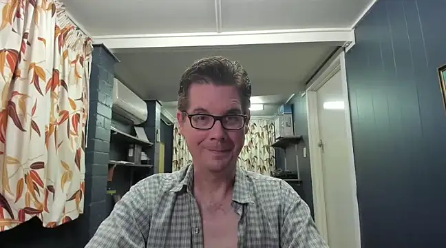 Snapshot of tilobinder chatting on December 8, 2024, 2:52 pm tilobinder online show from December 8, 2024, 2:52 pm