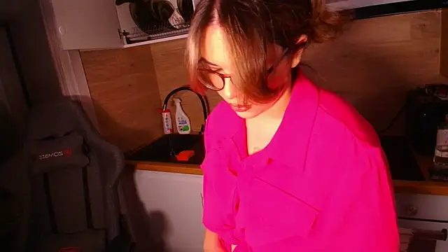 CutiePie3 online show from December 2, 2024, 7:38 pm