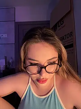 CutiePie3 online show from September 24, 2025, 9:29 pm