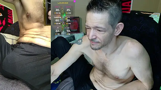 Snapshot of MasterForgedRayy chatting on December 26, 2024, 2:44 am MasterForgedRayy online show from December 26, 2024, 2:44 am