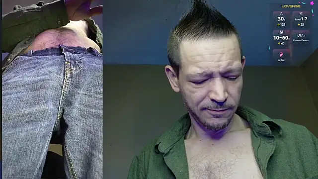 Snapshot of MasterForgedRayy chatting on January 20, 2025, 10:51 am MasterForgedRayy online show from January 20, 2025, 10:51 am