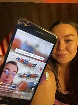 Snapshot of mayakitsune69 chatting on November 7, 2025, 2:39 pm mayakitsune69 online show from November 7, 2025, 2:39 pm