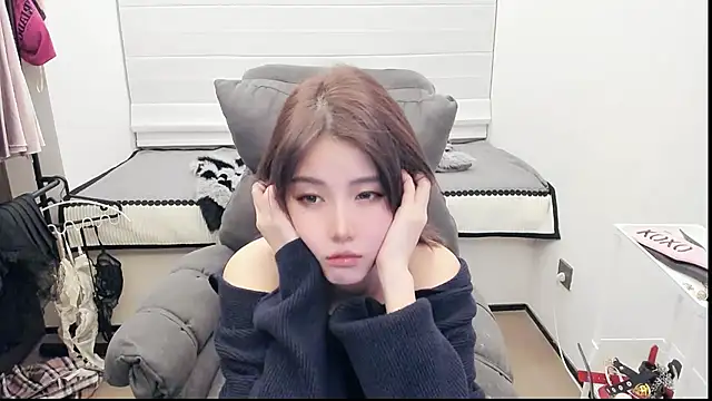 Snapshot of bbtt544 chatting on October 17, 2025, 3:03 pm bbtt544 online show from October 17, 2025, 3:03 pm