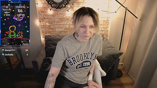 Ozalin Green online show from February 16, 2025, 11:38 am