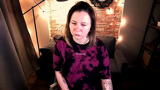 Ozalin Green online show from November 10, 2025, 6:12 am