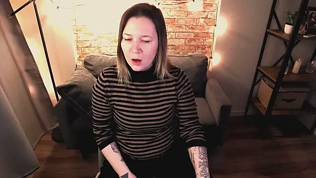 Ozalin Green online show from November 12, 2025, 6:47 am