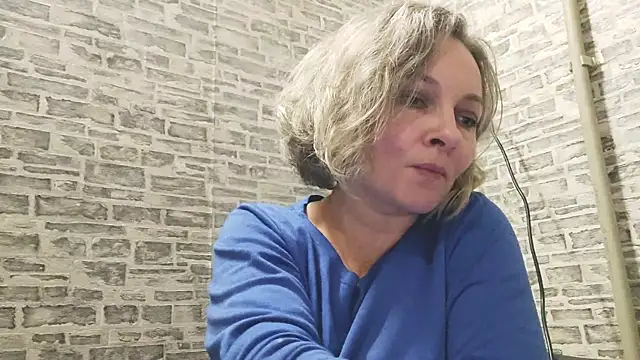 Snapshot of EdithManning chatting on January 24, 2025, 6:35 pm EdithManning online show from January 24, 2025, 6:35 pm