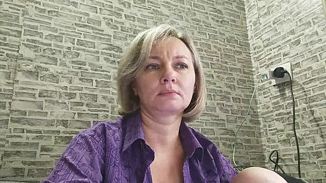 Snapshot of EdithManning chatting on February 1, 2025, 10:48 am EdithManning online show from February 1, 2025, 10:48 am