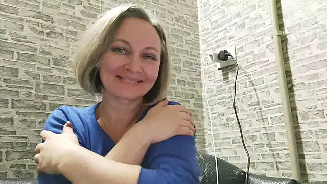 Snapshot of EdithManning chatting on February 11, 2025, 3:29 pm EdithManning online show from February 11, 2025, 3:29 pm