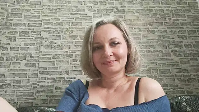 Snapshot of EdithManning chatting on March 10, 2025, 12:15 pm EdithManning online show from March 10, 2025, 12:15 pm