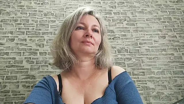 Snapshot of EdithManning chatting on September 18, 2025, 5:09 am EdithManning online show from September 18, 2025, 5:09 am