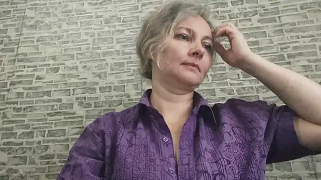 Snapshot of EdithManning chatting on October 27, 2025, 7:23 am EdithManning online show from October 27, 2025, 7:23 am