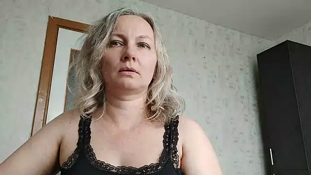 EdithManning online show from July 20, 2026, 11:34 am