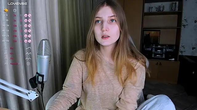 princessaalicc online show from December 3, 2025, 12:25 pm