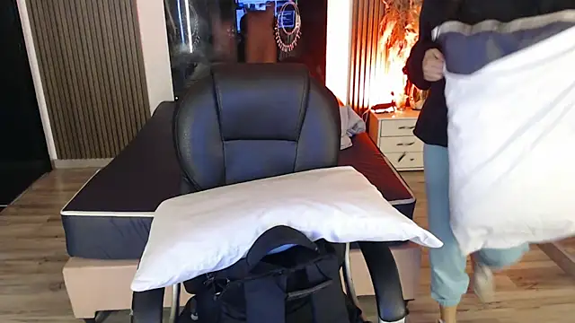 Sam mansson66 online show from March 27, 2026, 1:11 pm