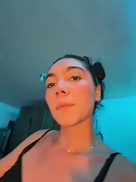 Snapshot of SOY_LUPE chatting on March 6, 2025, 5:14 am SOY LUPE online show from March 6, 2025, 5:14 am