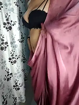 its Lailaa online show from March 7, 2025, 6:33 pm