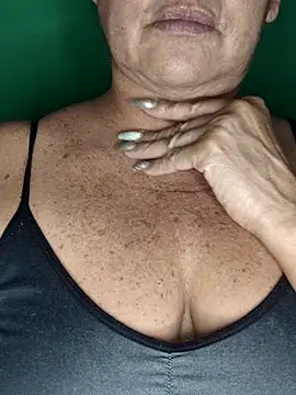 Snapshot of Kasandra_Ho chatting on October 17, 2025, 1:42 am Kasandra Ho online show from October 17, 2025, 1:42 am