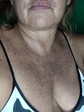 Snapshot of Kasandra_Ho chatting on October 29, 2025, 1:41 am Kasandra Ho online show from October 29, 2025, 1:41 am