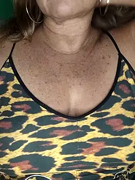 Snapshot of Kasandra_Ho chatting on November 2, 2025, 1:30 am Kasandra Ho online show from November 2, 2025, 1:30 am