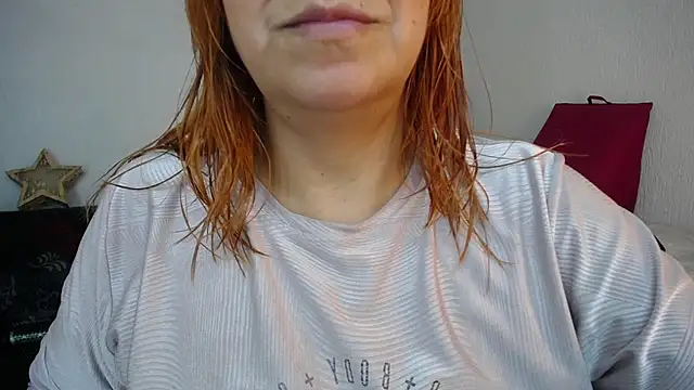 Snapshot of Delilah_Belmont chatting on December 2, 2024, 1:02 pm Delilah Belmont online show from December 2, 2024, 1:02 pm