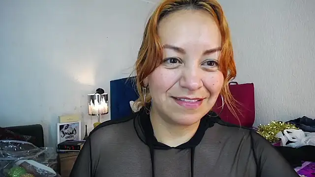 Snapshot of Delilah_Belmont chatting on December 8, 2024, 8:36 pm Delilah Belmont online show from December 8, 2024, 8:36 pm