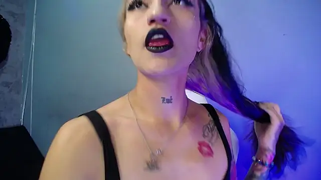 Snapshot of amelierouss chatting on October 24, 2025, 12:08 am amelierouss online show from October 24, 2025, 12:08 am