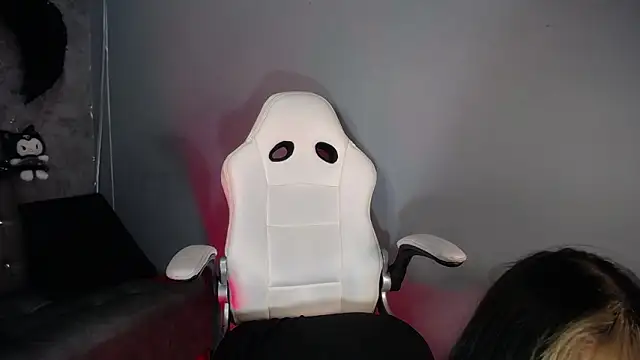 Snapshot of amelierouss chatting on October 25, 2025, 2:19 am amelierouss online show from October 25, 2025, 2:19 am