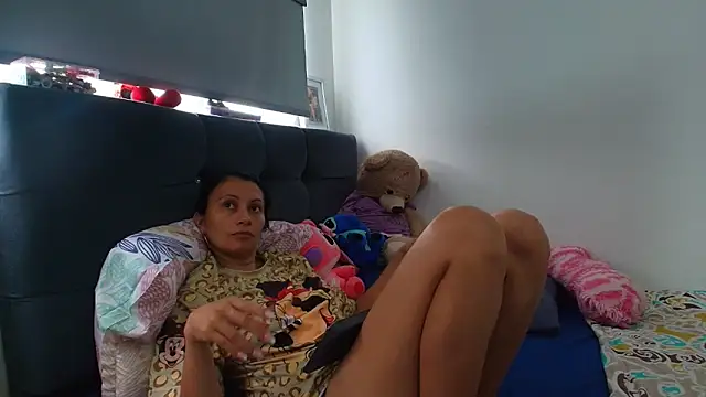 gracekelly12 online show from October 23, 2025, 1:43 pm