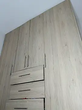 kharoll online show from November 8, 2025, 3:18 am