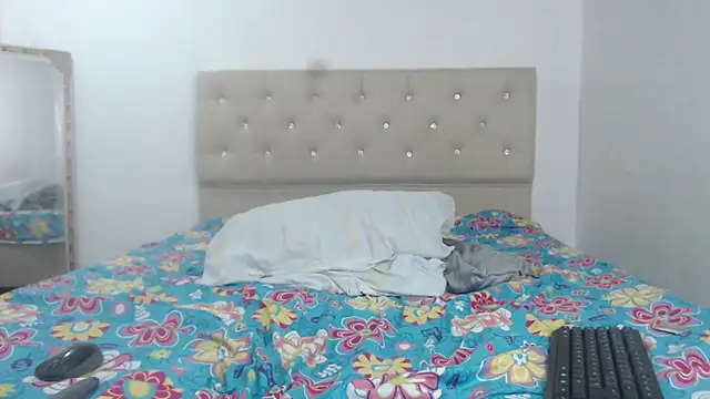 Snapshot of CorinaSmith28 chatting on December 4, 2024, 1:36 am CorinaSmith28 online show from December 4, 2024, 1:36 am