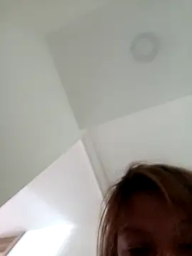 Skylar-Vox- online show from January 27, 2025, 2:24 pm