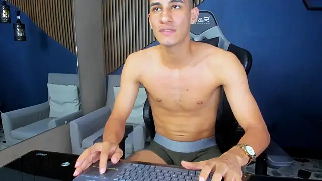 Snapshot of JakeMoxley chatting on January 20, 2025, 10:15 pm JakeMoxley online show from January 20, 2025, 10:15 pm