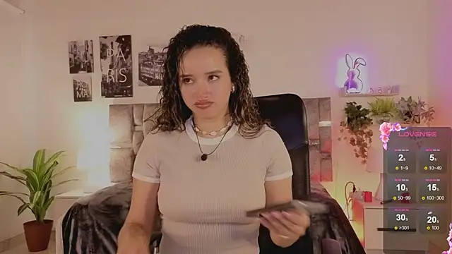 emilyrouxe online show from July 17, 2026, 3:07 pm