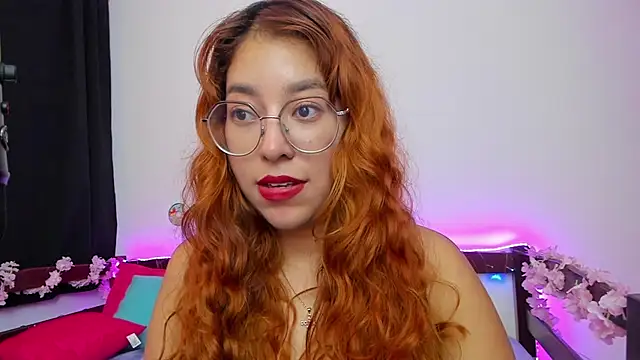 Snapshot of _Moon_Johnson chatting on September 16, 2025, 4:02 am  Moon Johnson online show from September 16, 2025, 4:02 am