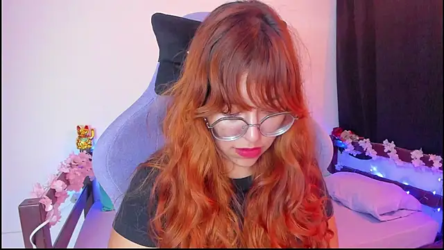 Snapshot of _Moon_Johnson chatting on November 3, 2025, 12:46 am  Moon Johnson online show from November 3, 2025, 12:46 am