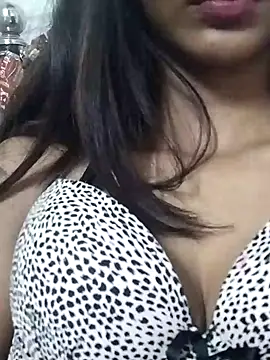 Snapshot of Aaliya_Love chatting on January 14, 2025, 6:56 am Aaliya Love online show from January 14, 2025, 6:56 am