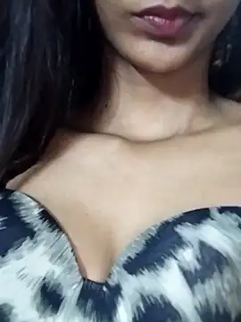 Snapshot of Aaliya_Love chatting on September 18, 2025, 8:49 am Aaliya Love online show from September 18, 2025, 8:49 am