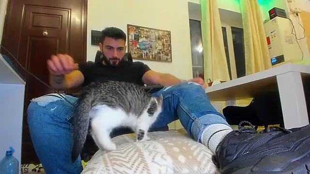 Snapshot of welcometo_hell chatting on November 21, 2025, 11:58 pm welcometo hell online show from November 21, 2025, 11:58 pm