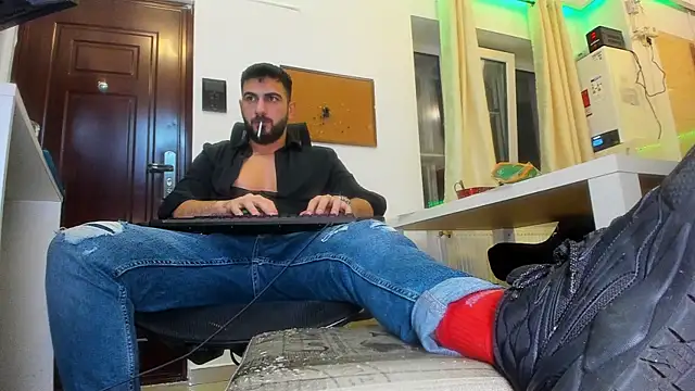 Snapshot of welcometo_hell chatting on November 22, 2025, 10:09 pm welcometo hell online show from November 22, 2025, 10:09 pm