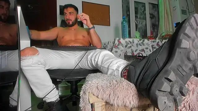 welcometo hell online show from December 17, 2025, 11:33 pm