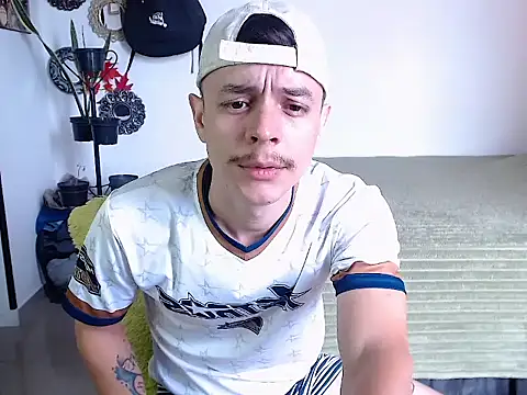 PaleVibes online show from June 14, 2026, 7:49 pm