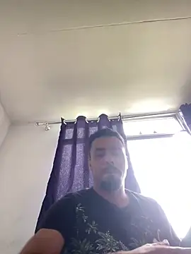 Snapshot of WCosso chatting on November 15, 2025, 4:14 pm WCosso online show from November 15, 2025, 4:14 pm