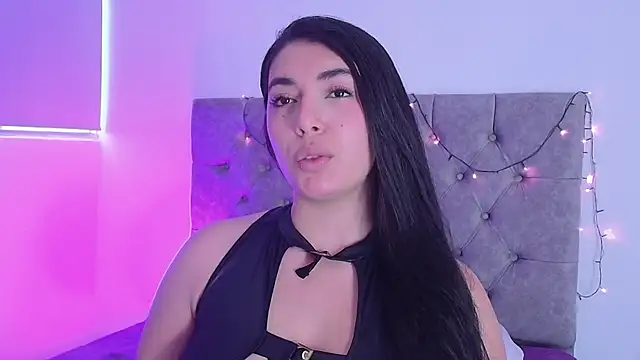  kimtorres   online show from February 12, 2025, 8:29 pm