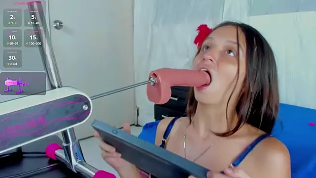 lucy cooper01 online show from December 11, 2024, 1:58 am