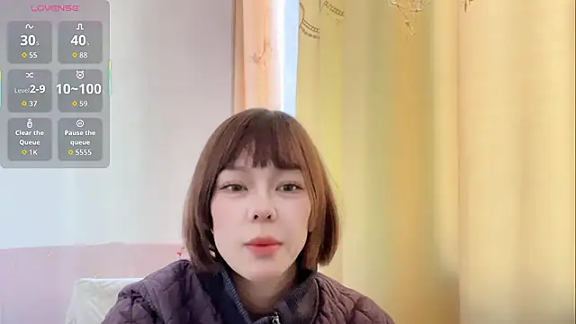 Linda-LL online show from November 22, 2025, 5:06 am